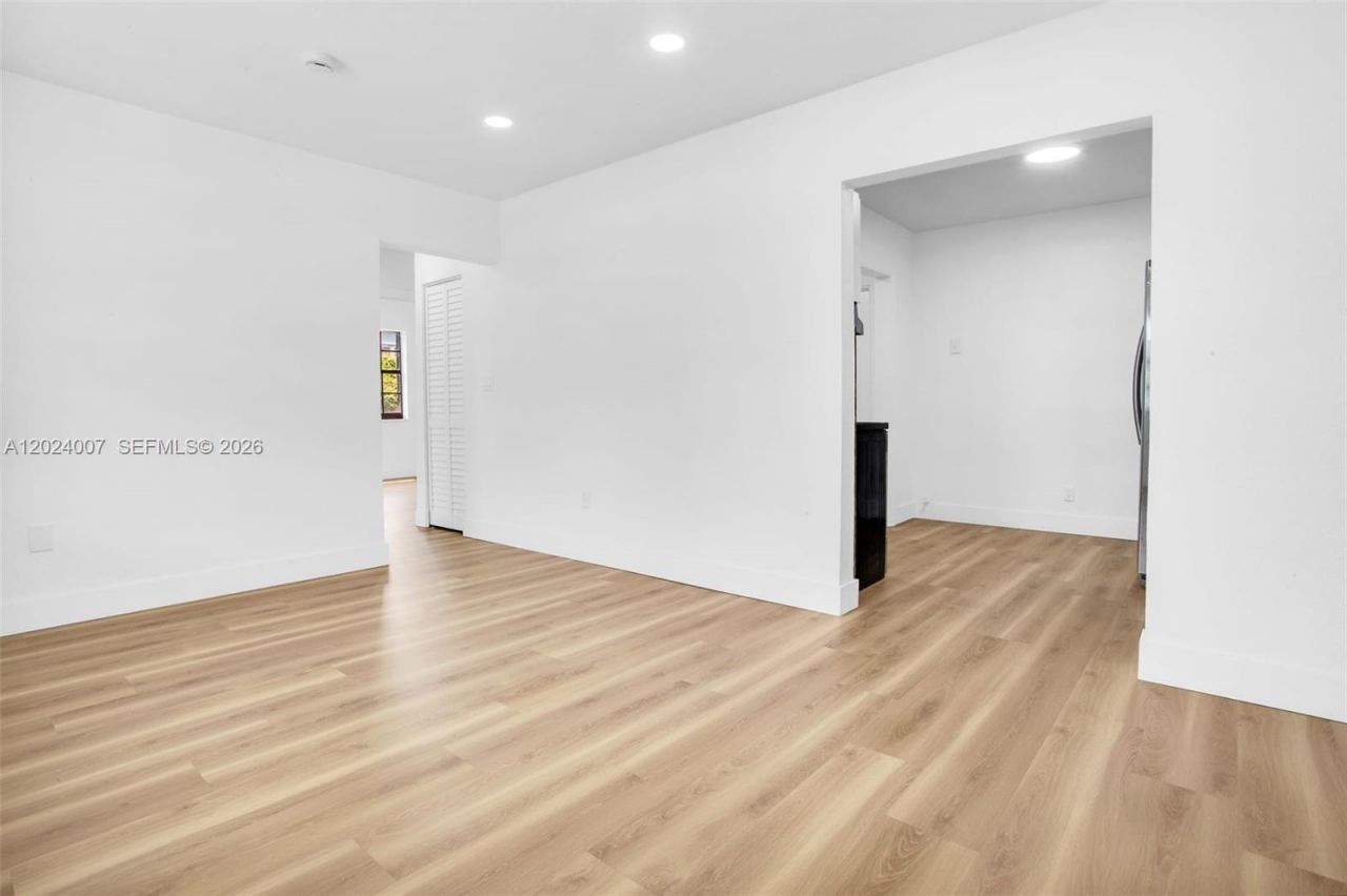 2920 NW 69th St, Unit A, Miami, FL 33147 Photo