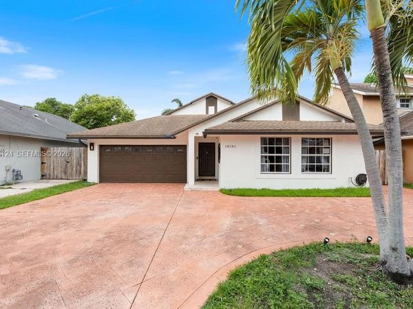 19080 NW 77th Ct , Hialeah, FL 33015