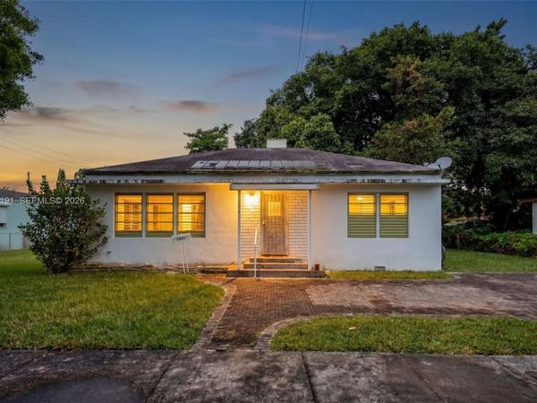 1279 NW 41st St , Miami, FL 33142