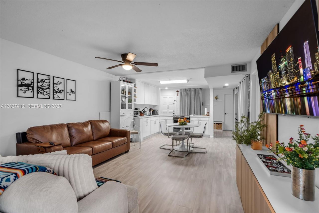420 NW 70th Ave , Unit 228, Plantation, FL 33317 Photo