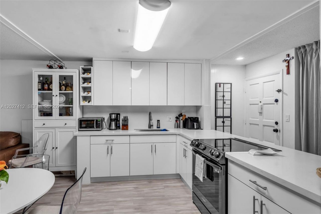 420 NW 70th Ave , Unit 228, Plantation, FL 33317 Photo