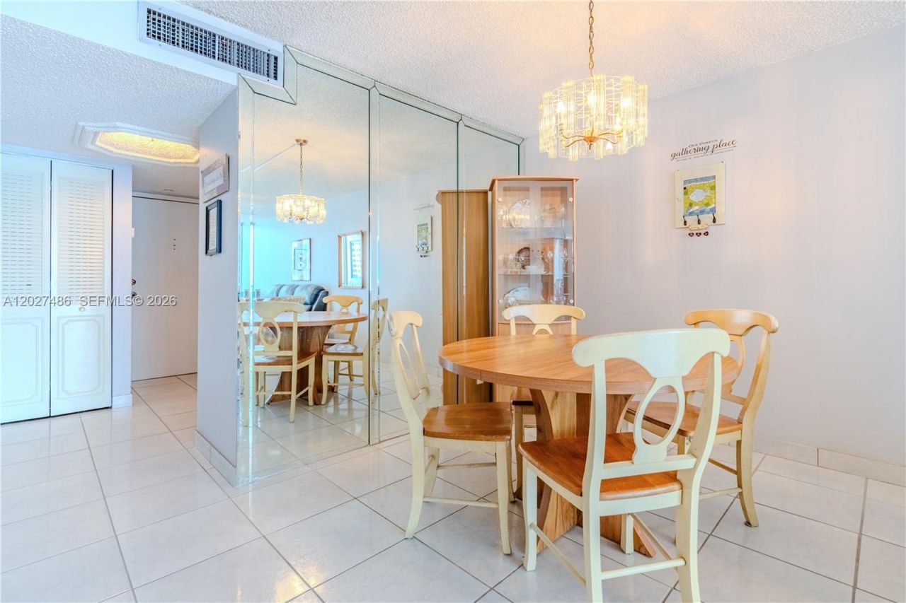 2655 Collins Ave , Unit 603, Miami Beach, FL 33140 Photo