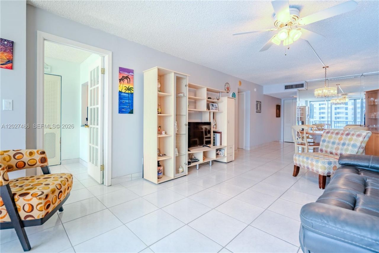 2655 Collins Ave , Unit 603, Miami Beach, FL 33140 Photo
