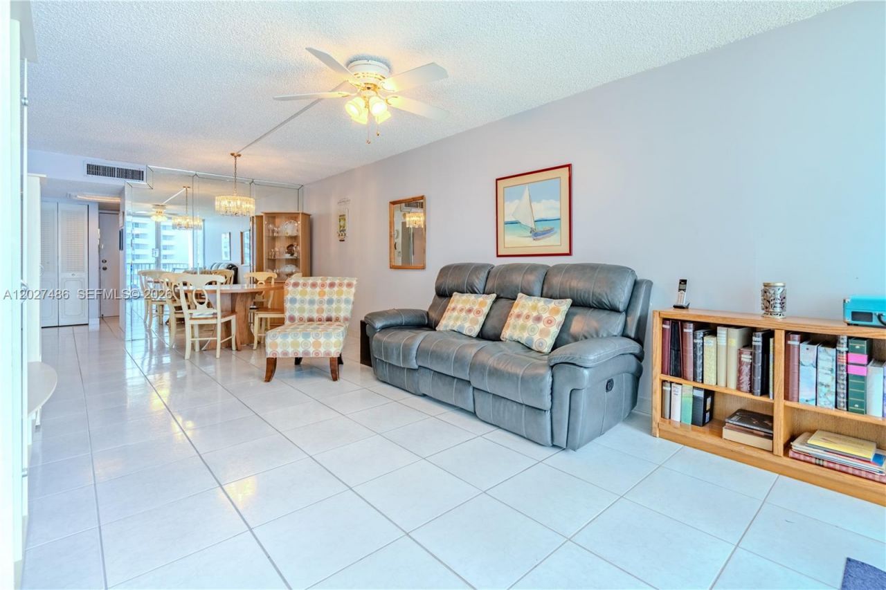 2655 Collins Ave , Unit 603, Miami Beach, FL 33140 Photo