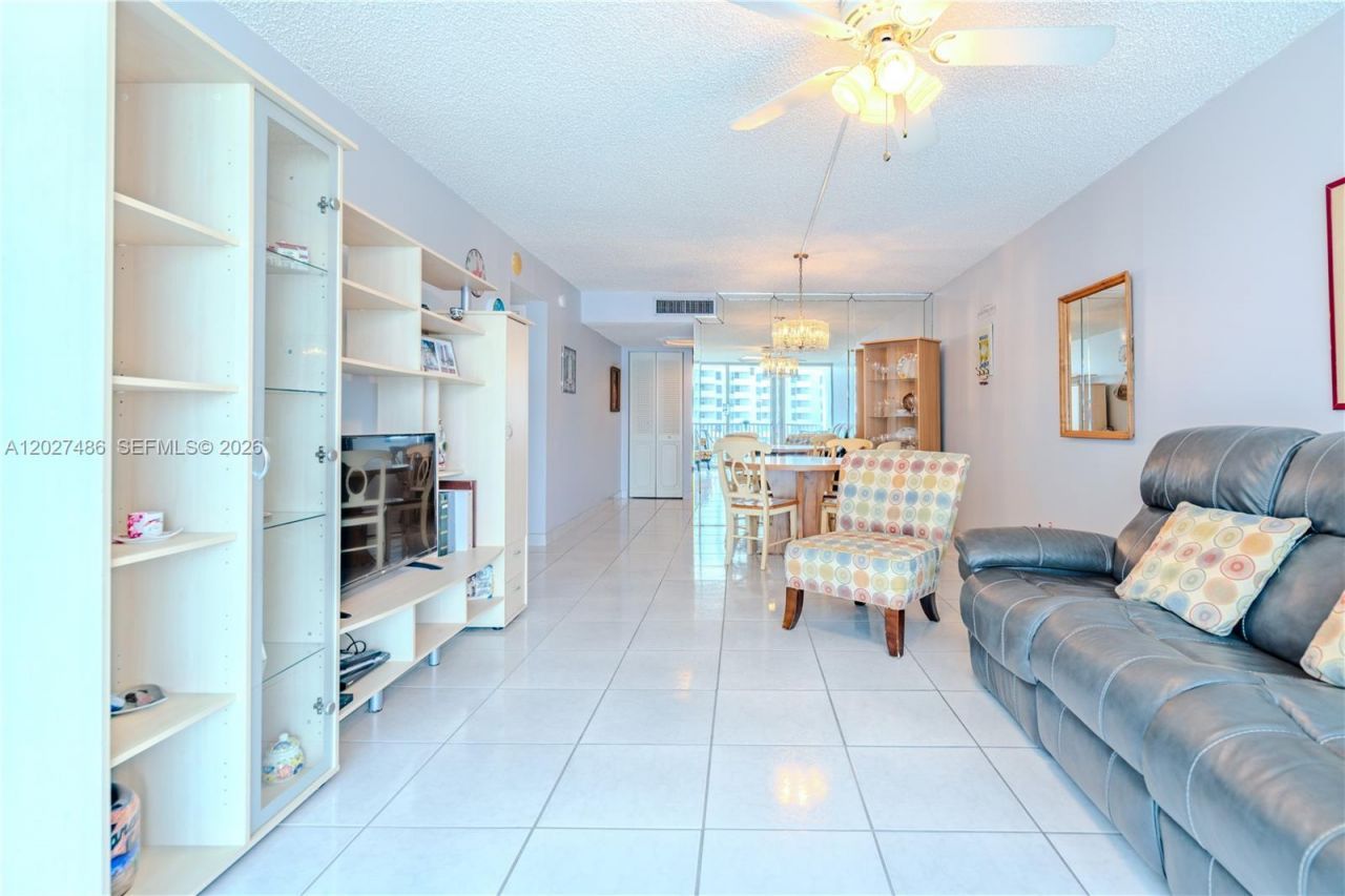 2655 Collins Ave , Unit 603, Miami Beach, FL 33140 Photo