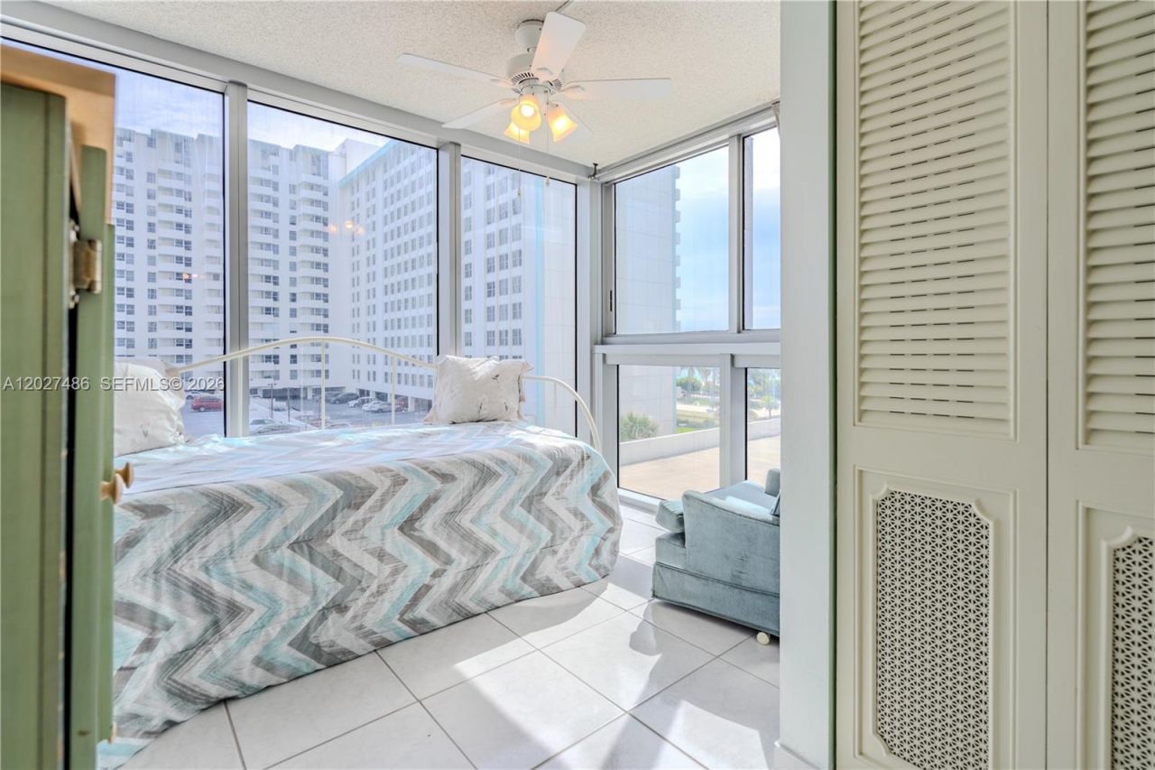 2655 Collins Ave , Unit 603, Miami Beach, FL 33140 Photo