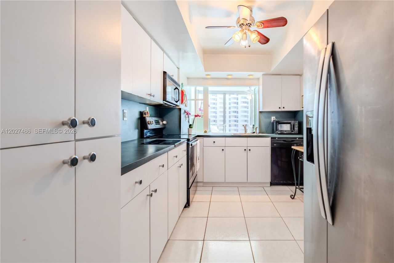 2655 Collins Ave , Unit 603, Miami Beach, FL 33140 Photo