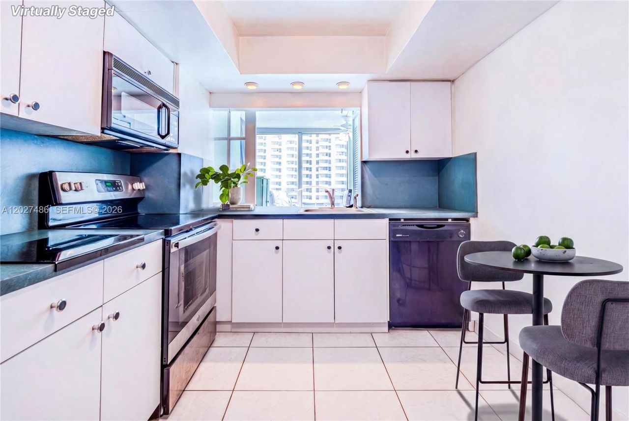 2655 Collins Ave , Unit 603, Miami Beach, FL 33140 Photo