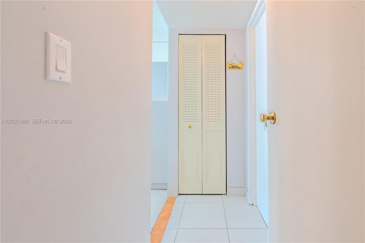 2655 Collins Ave , Unit 603, Miami Beach, FL 33140 Photo