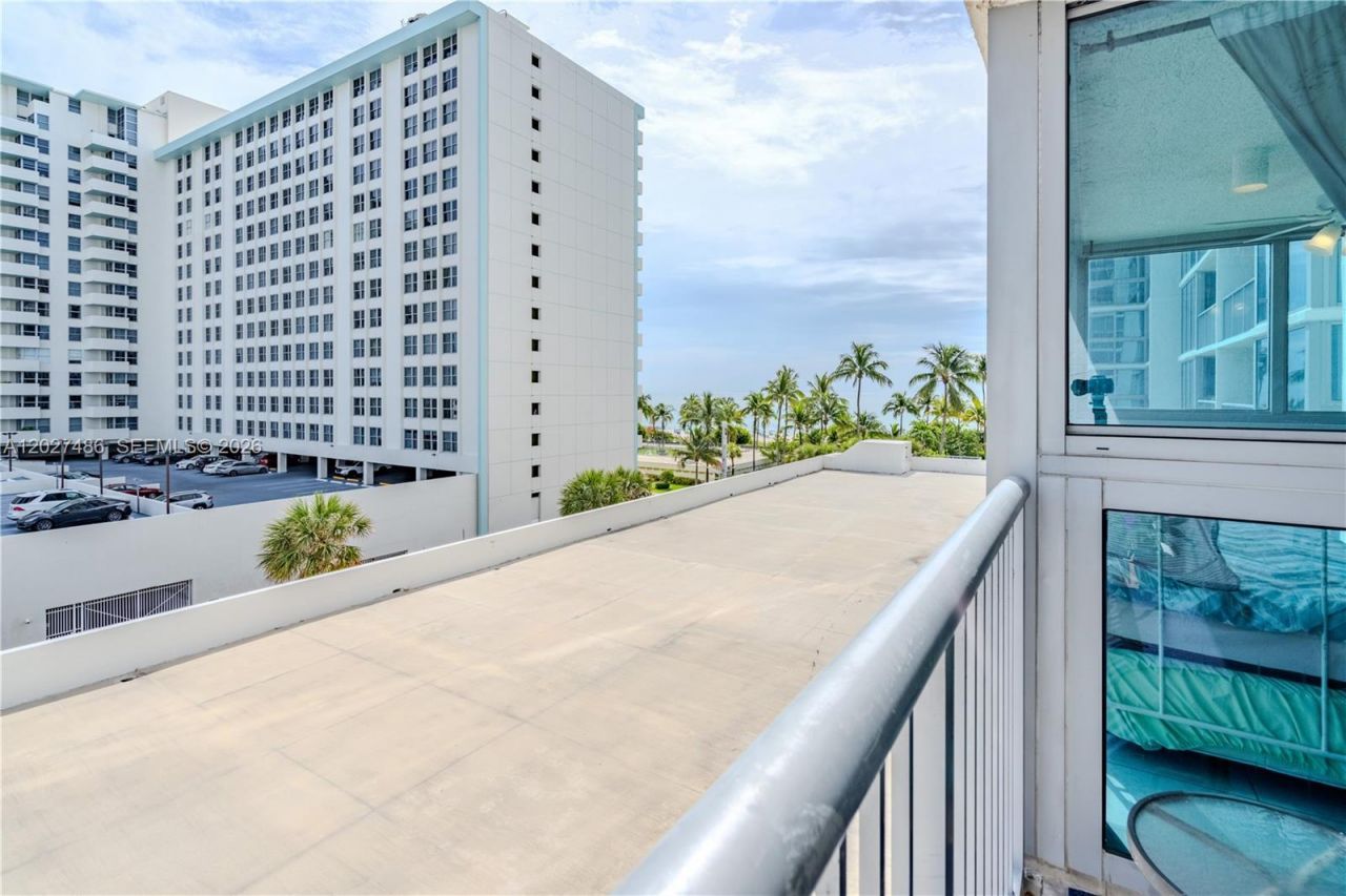 2655 Collins Ave , Unit 603, Miami Beach, FL 33140 Photo