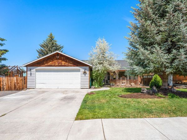 841 NW Negus Place, Redmond, OR 97756