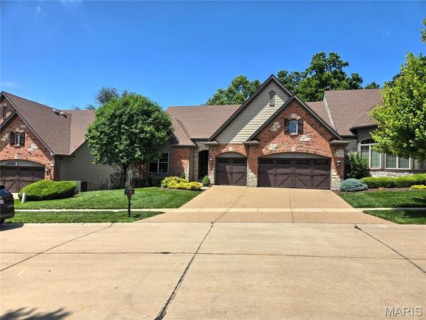 14623 Kendall Ridge Drive , Chesterfield, MO 63017