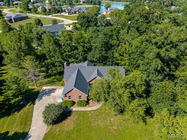 5259 Shingle Oak Lane , Smithton, IL 62285