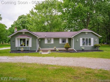 5324 Ravenswood Road, Kimball Twp, MI 48074