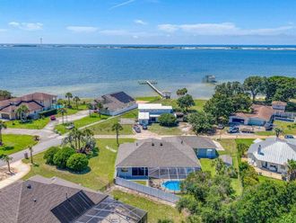 2005 Riviera Ln Navarre, FL 32566