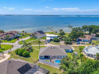 2005 Riviera Ln Navarre, FL 32566