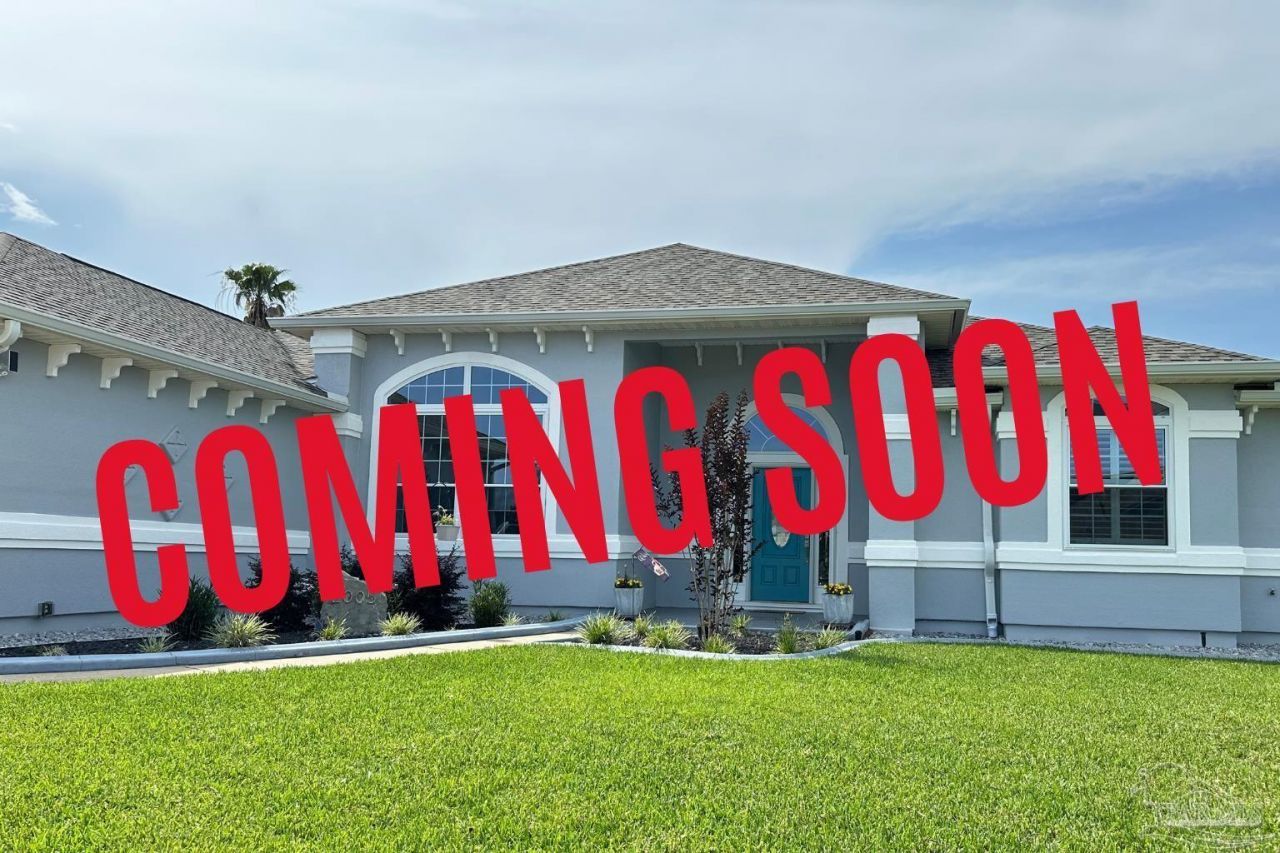 2005 Riviera Ln, Navarre, FL 32566 Main Photo