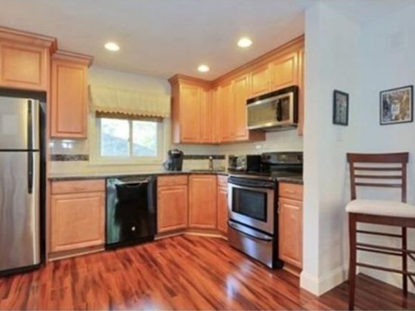 23 Jacqueline Rd, Unit B, Waltham, MA 02452