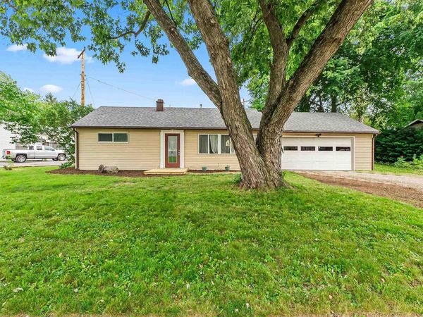 627 Courtney Drive, Fort Wayne, IN 46774