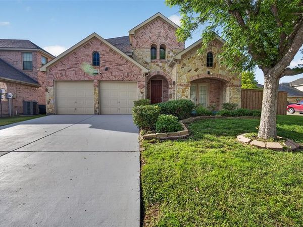 2616 Cove Drive, Grand Prairie, TX 75054