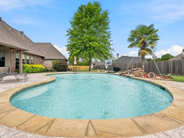 605 Fall Winds Circle, Bossier City, LA 71111