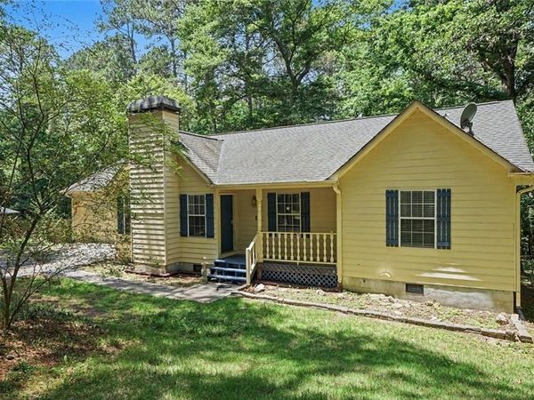 4827 Oakwood Court , Loganville, GA 30052
