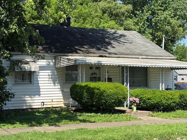 231 N George Street , Lancaster, OH 43130