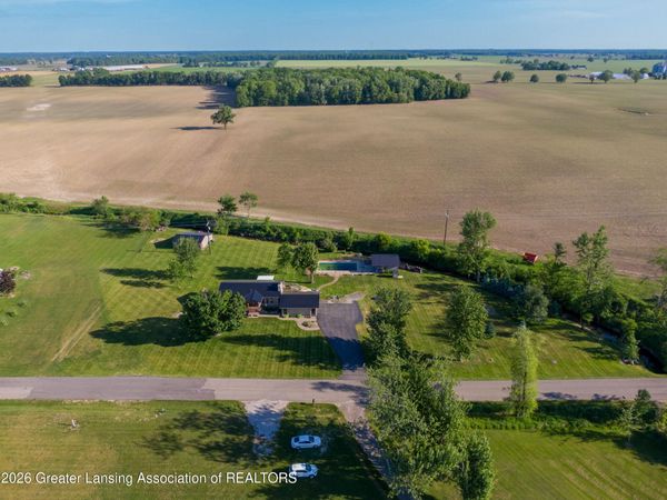 3720 Noble Road, Williamston, MI 48895