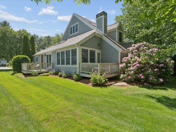 110 Hawthorne Village Road, Nashua, NH 03062