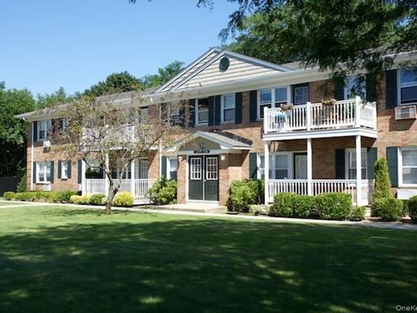 1355 Roanoke Avenue , Unit 7g, Riverhead, NY 11901