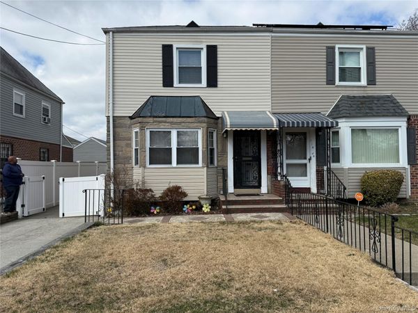 11486 228th Street , Cambria Heights, NY 11411