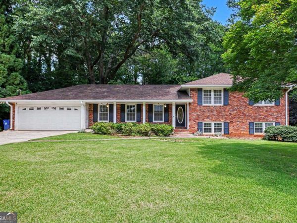 3135 Wanda Woods Drive, Atlanta, GA 30340