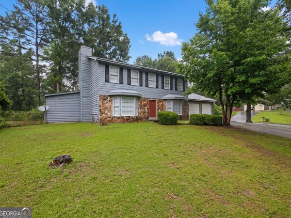 8673 Plumtree Drive, Riverdale, GA 30274
