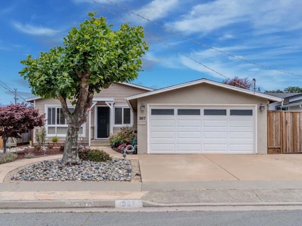 367 Seaside Drive, Pacifica, CA 94044