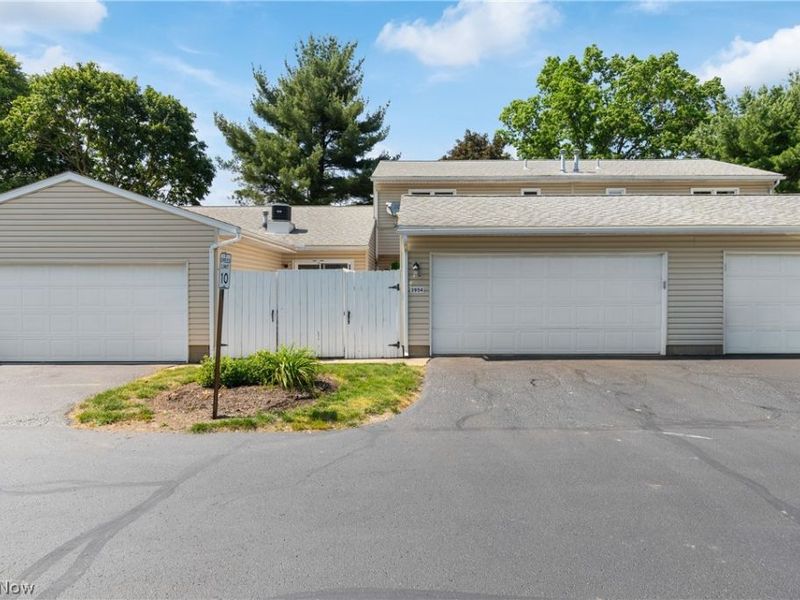 3954 Townhouse Lane, Uniontown, OH 44685 Photo 26