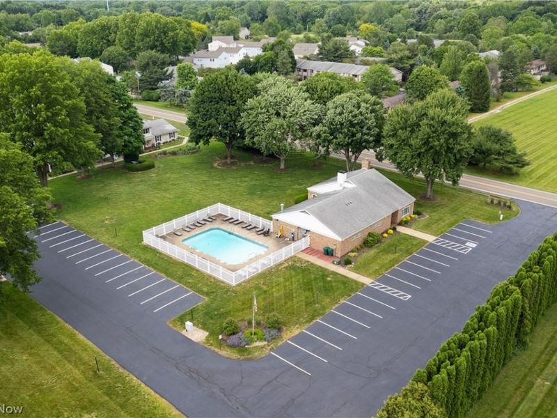 3954 Townhouse Lane, Uniontown, OH 44685 Photo 32