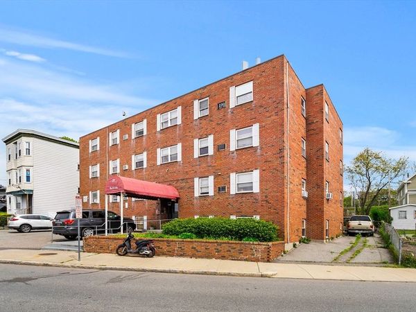 20 Hy-Sil Ave, Chelsea, MA 02150