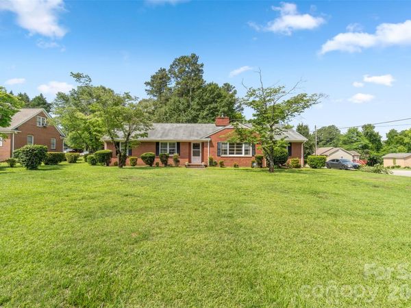 1400 Morven Road , Wadesboro, NC 28170