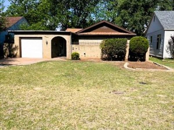 413 N Washington Street, Hobart, OK 73651