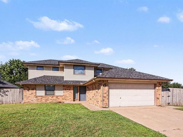2441 E Hills Drive, Moore, OK 73160