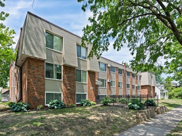 3520 12th Avenue S, Minneapolis, MN 55407