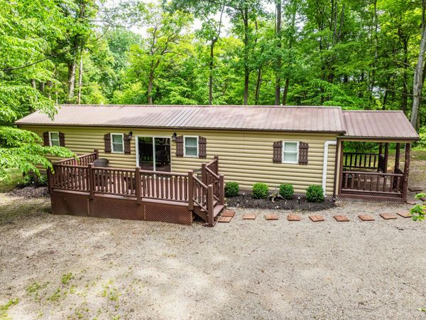 5674 Pleasant Valley Road , Nashport, OH 43830