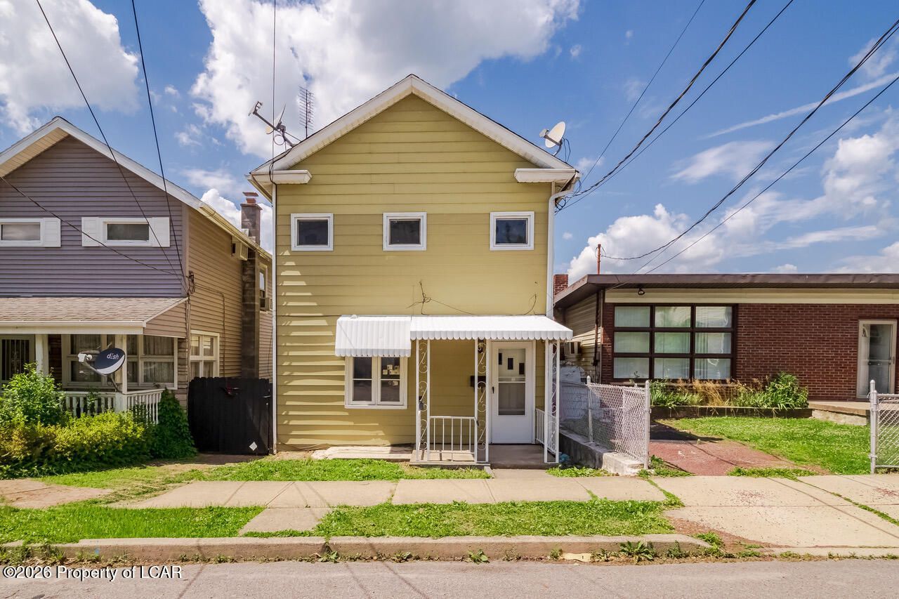 14 W Church Street, Nanticoke, PA 18634 Main Photo