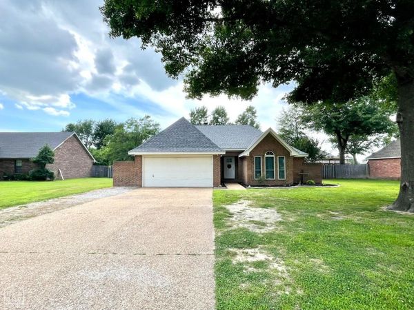 300 N Willow Avenue, Trumann, AR 72472