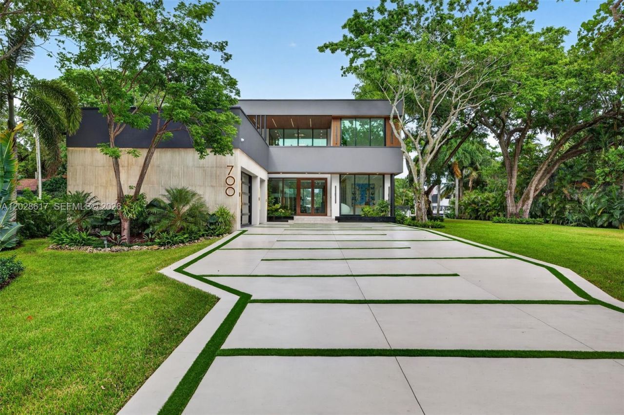 700 SW 12th Ave, Fort Lauderdale, FL 33312 Photo