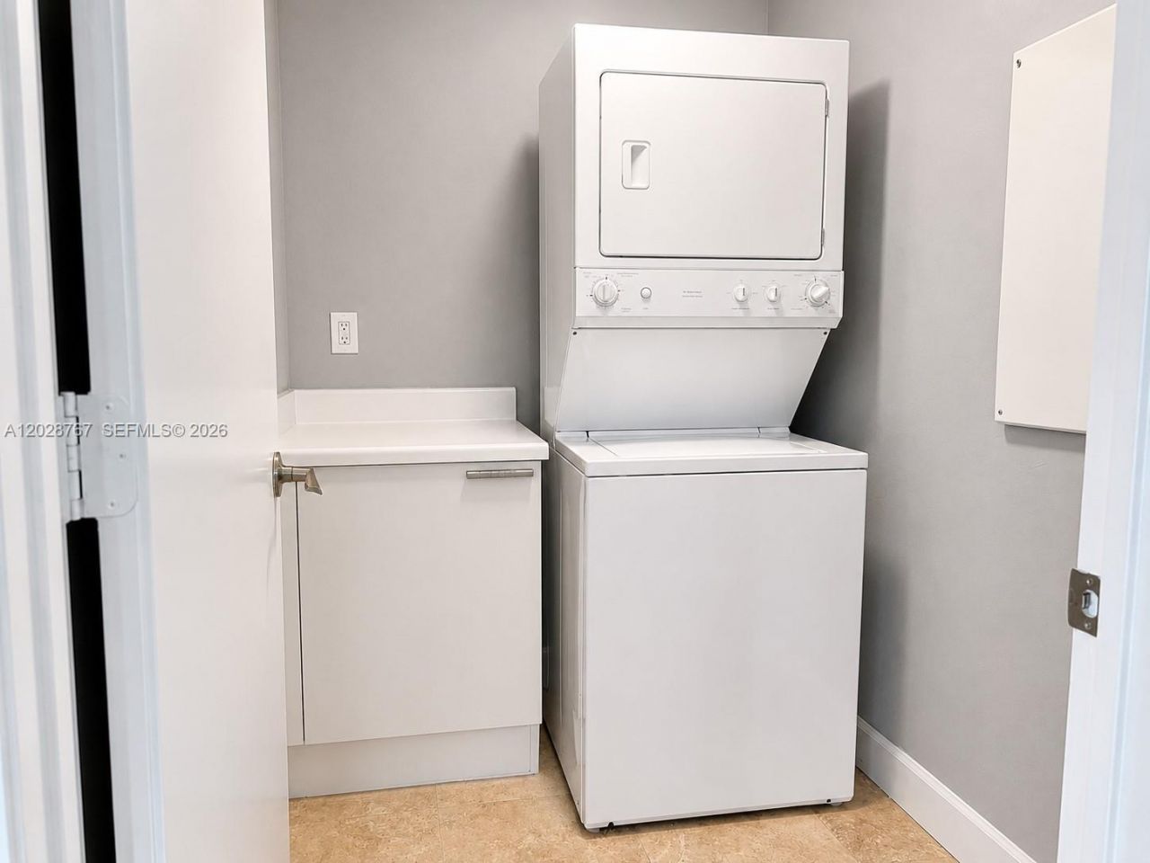 14951 Royal Oaks Ln, Unit 2002, North Miami, FL 33181 Photo