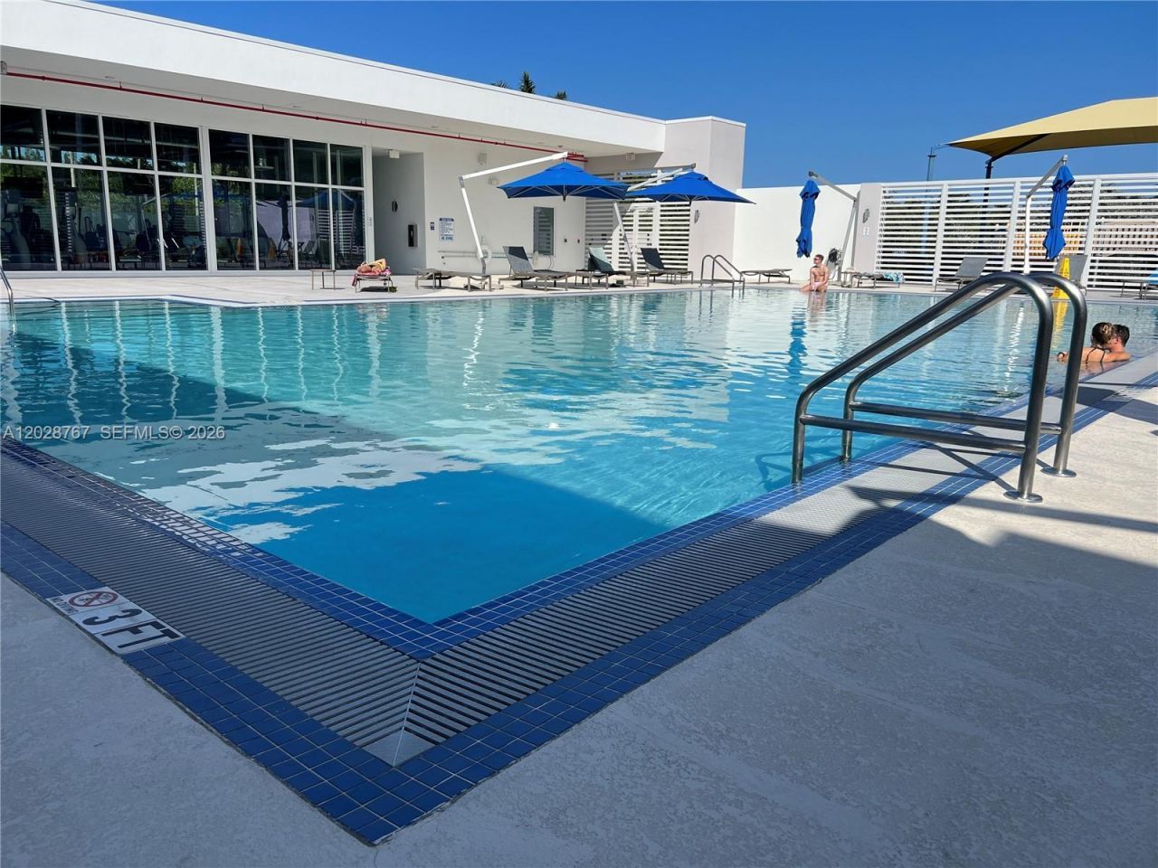 14951 Royal Oaks Ln, Unit 2002, North Miami, FL 33181 Photo