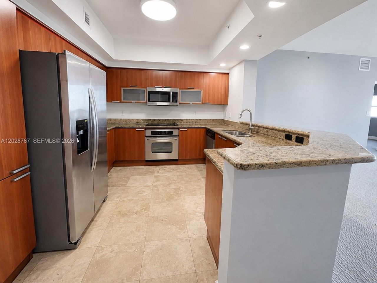 14951 Royal Oaks Ln, Unit 2002, North Miami, FL 33181 Photo