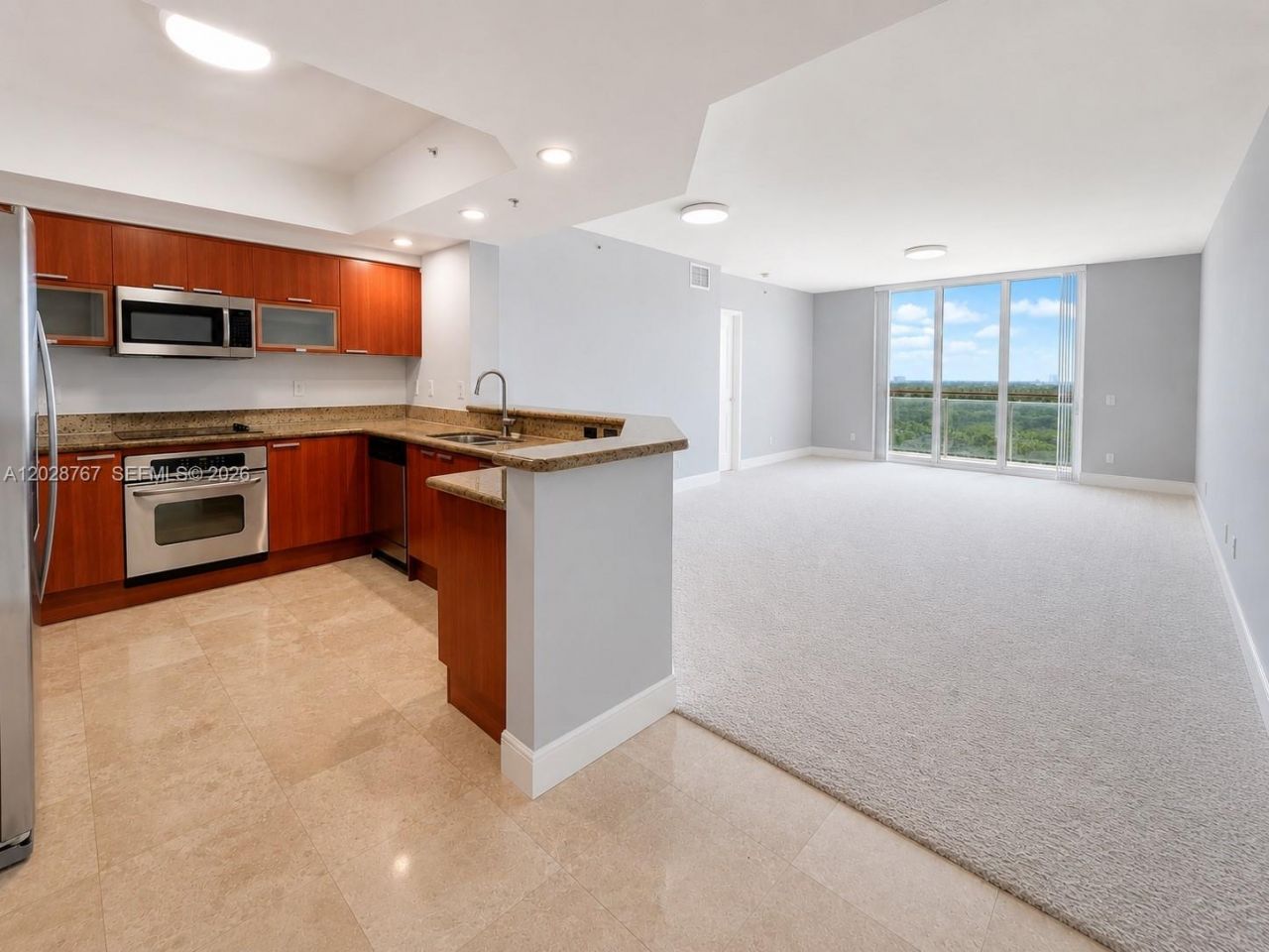 14951 Royal Oaks Ln, Unit 2002, North Miami, FL 33181 Photo