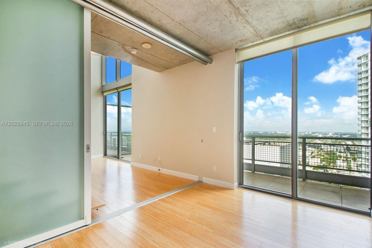 690 SW 1st Ct , Unit PHII24, Miami, FL 33130 Photo